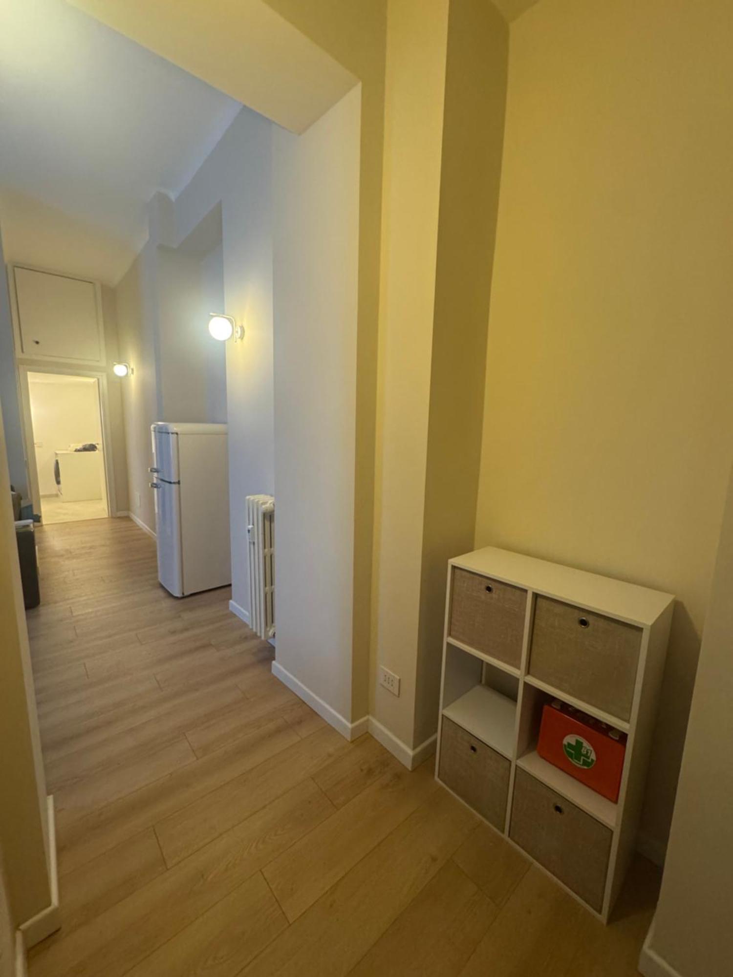 Station Apartment *
